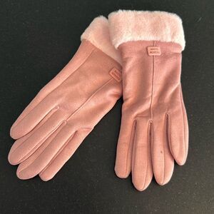 Pink Warm Winter Touchscreen Gloves - Faux Suede & Faux Fur
